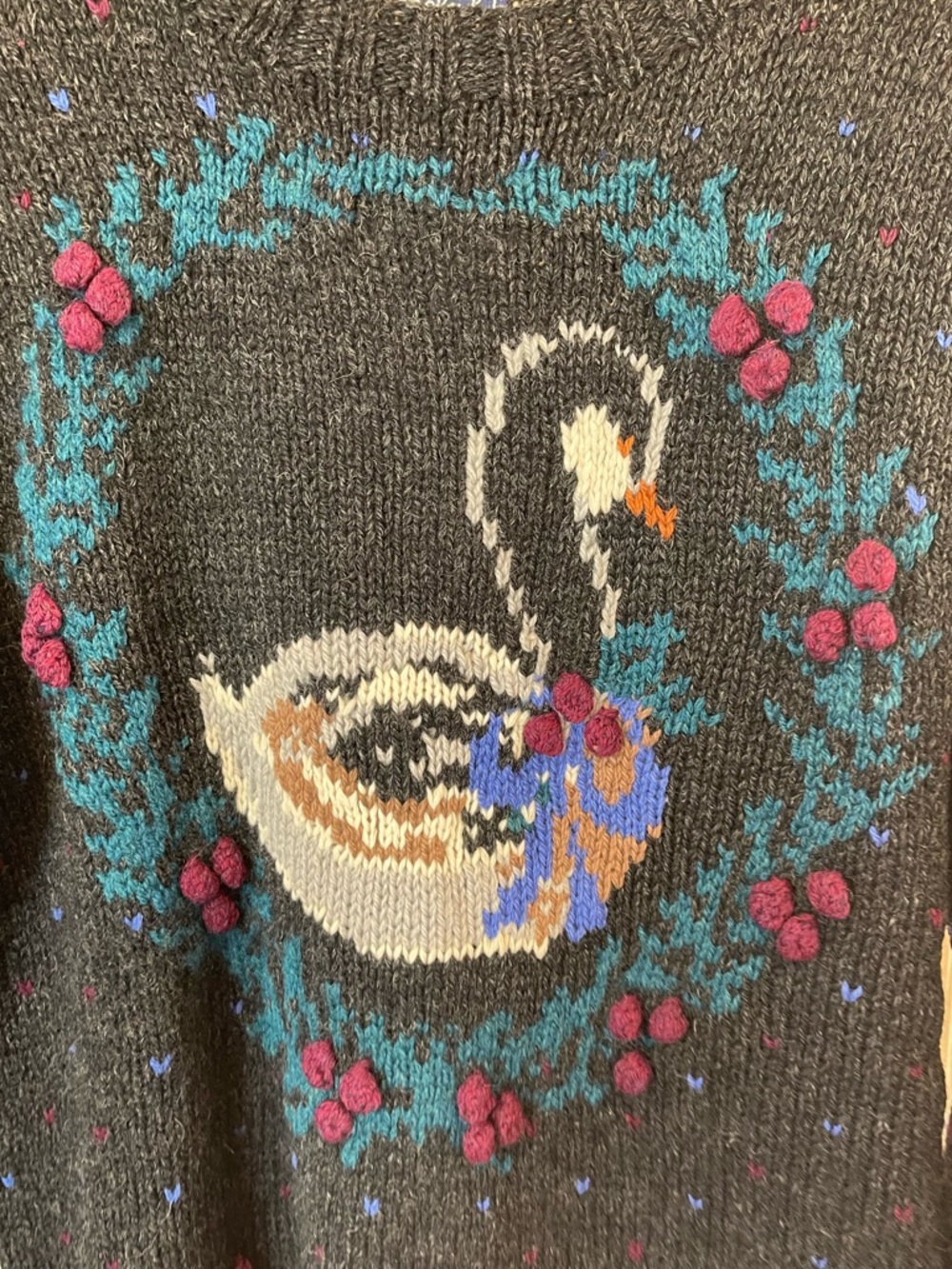Vintage 1980s/1990s vintage Woolrich knit sweater,  "Swan" or "Goose" sweater - Picture 7 of 11